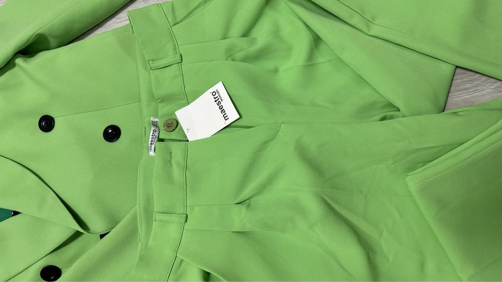 Костюм жіночий класичний