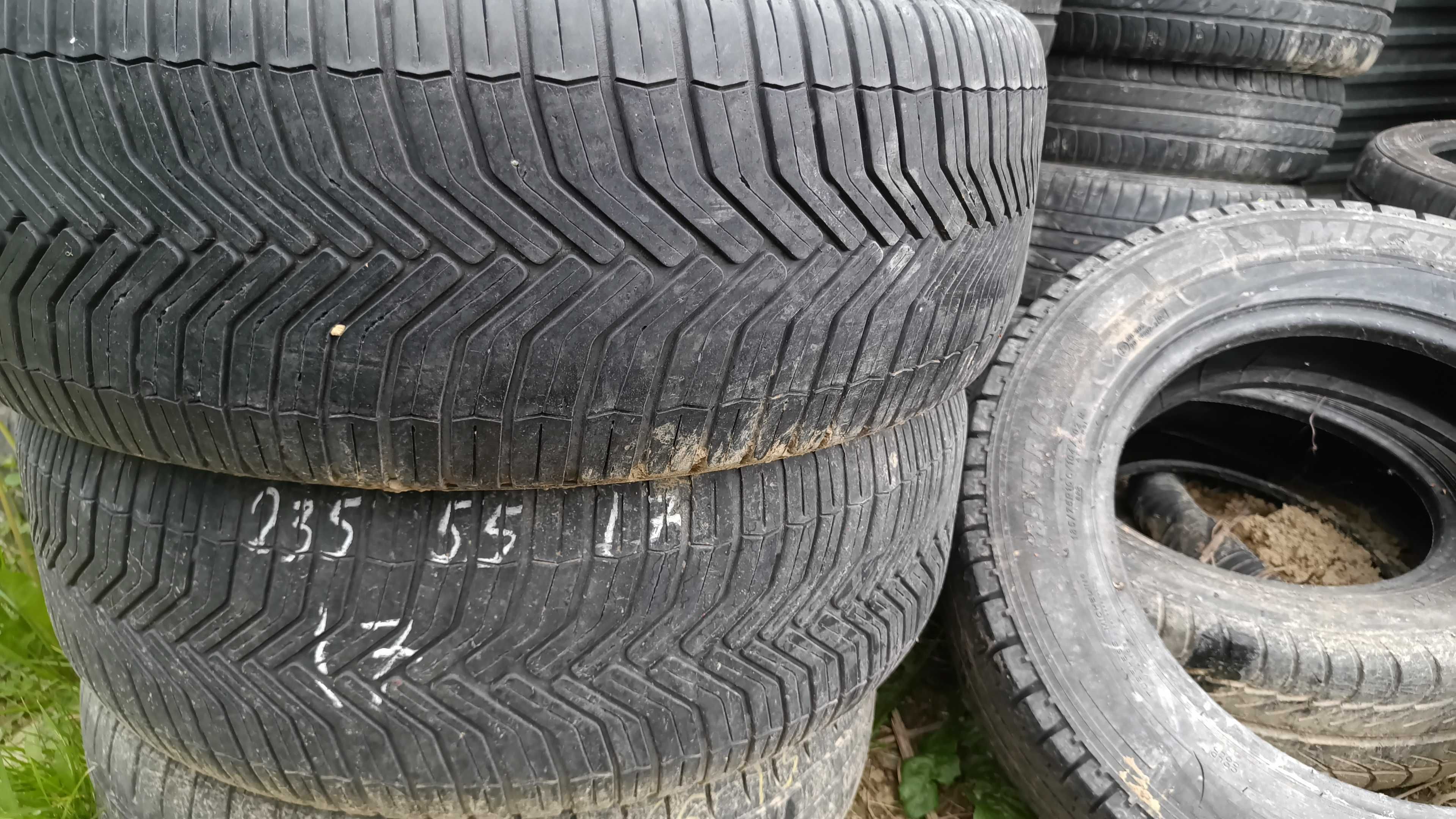 Opony wielosezon 235/55 R17