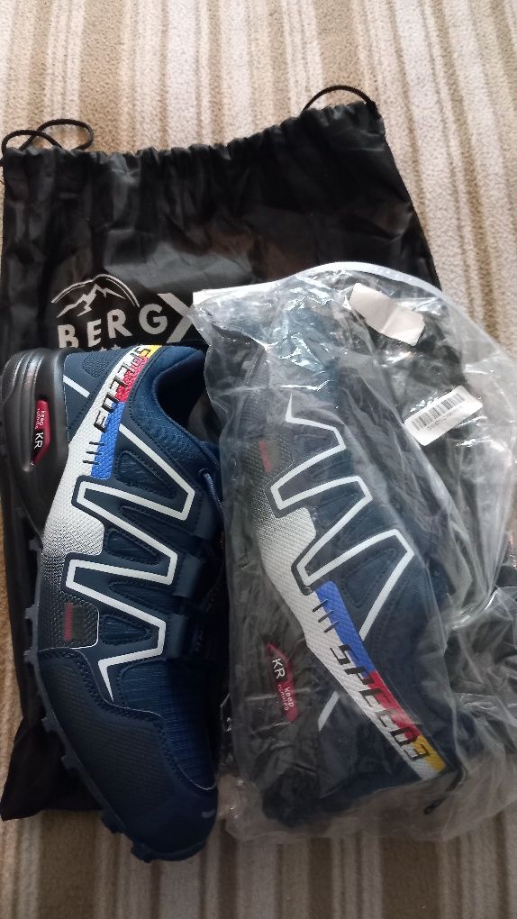 Ténis de desporto novos