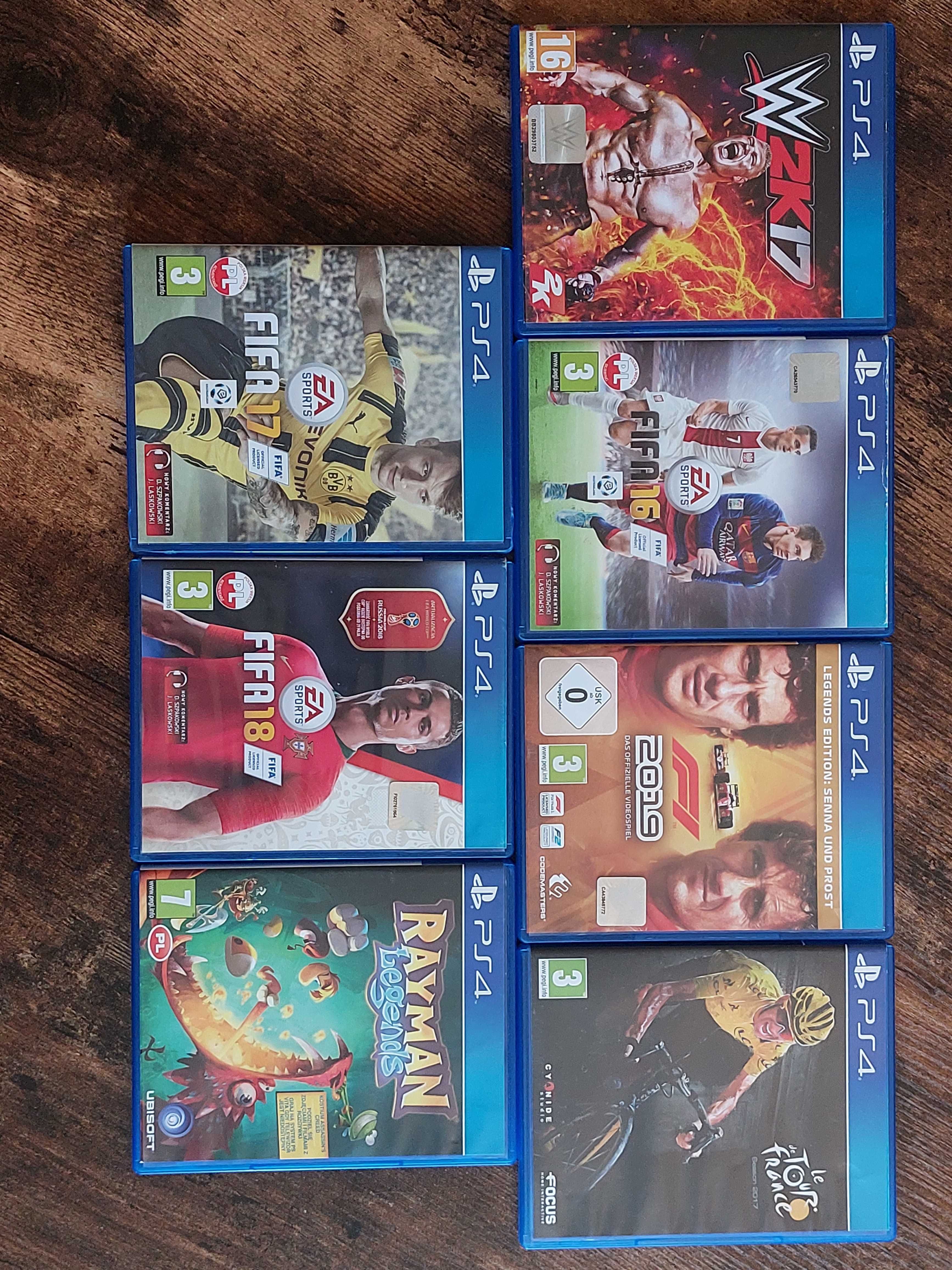 Sprzedam konsolę PS4 slim z padem i grami