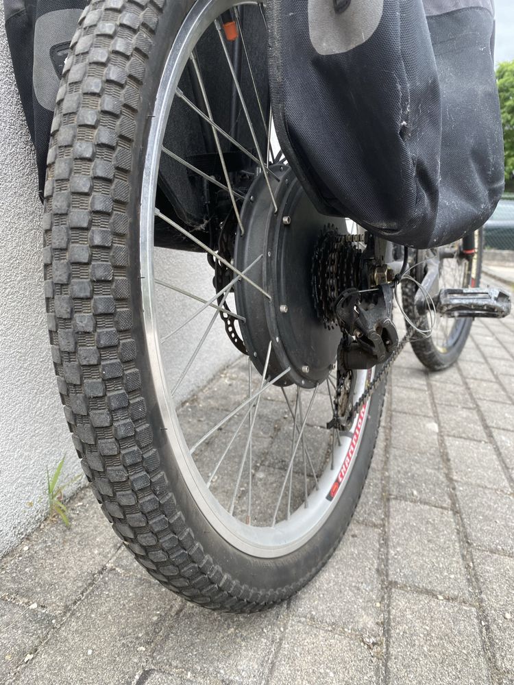 Bicicleta electrica (convertida)