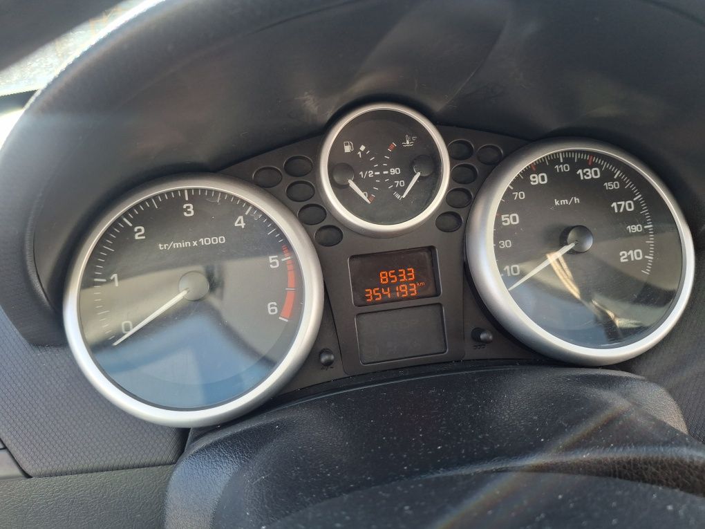 Peugeot 207 1.4 hdi 2010 comercial