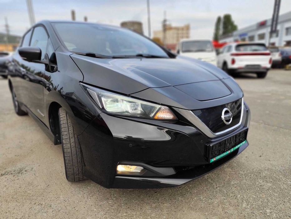 NISSAN LEAF II N-Connecta 40 квт на 270 км