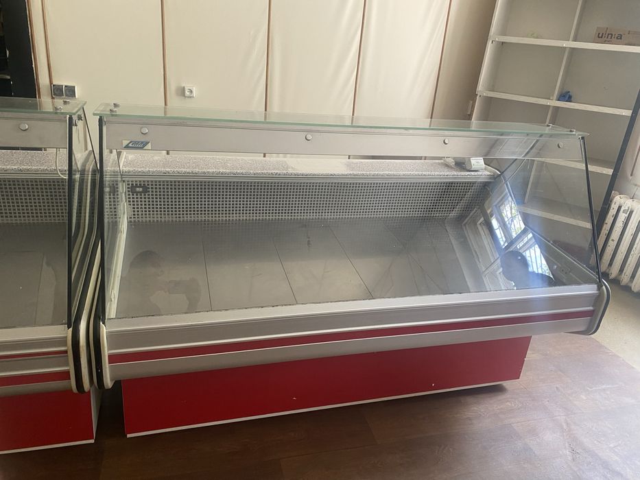 Продам холодильные витрины