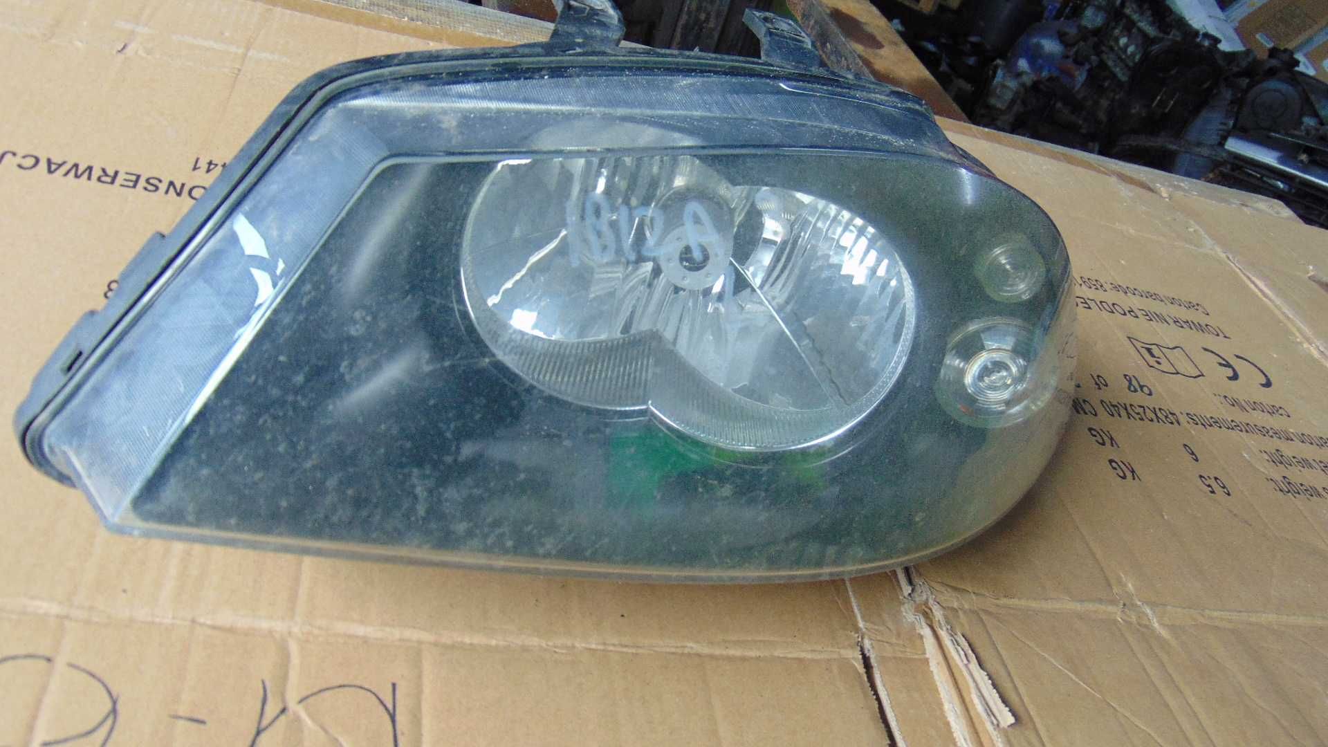 Lut4 Lampa lewa przednia seat ibiza III 3 reflektor lewy wysyłka