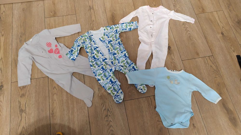 pajacyk 3 szt i body 3-6 miesiąca 100 % BAWEŁNA
rozmiar z metki 74