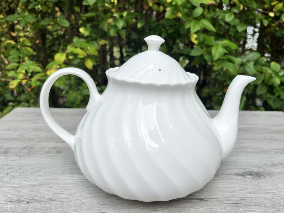 Порцеляновий чайник Wedgwood Candlelight