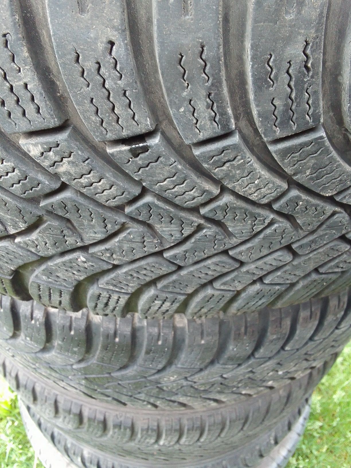 4 Opony zimowe 225/45r17 FALKEN