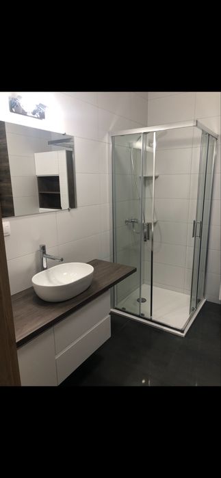 Funcjonalna kawalerka 30m² z parkingiem i komórka lokatorska