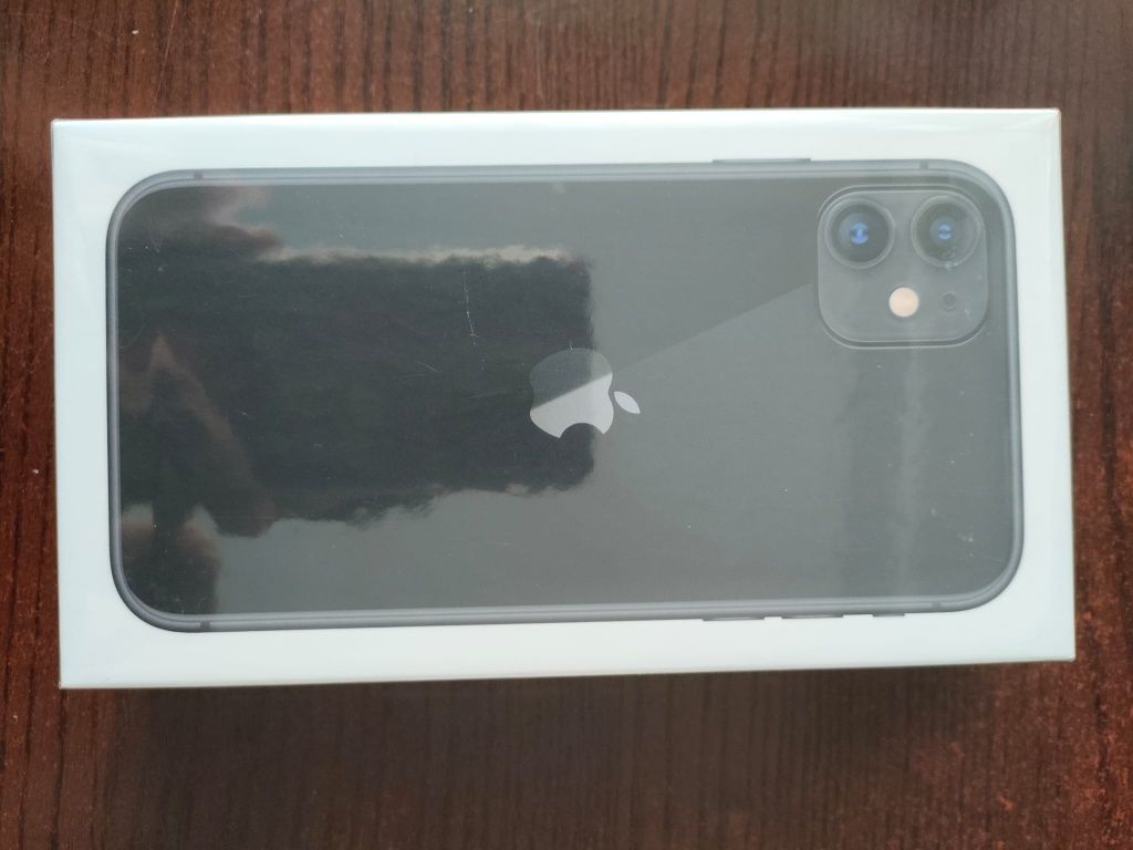PROMOÇÃO!! IPhone 11 preto 64Gb novo e selado
