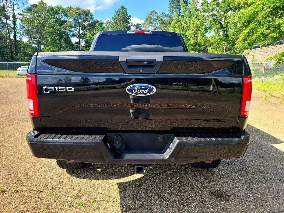Ford F-150 XLT      2015