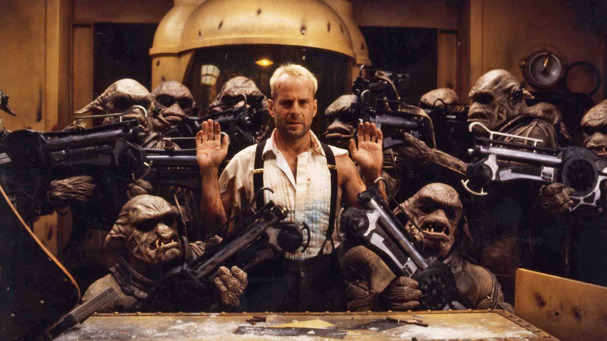 O 5º ELEMENTO (Luc Besson) Bruce Willis/Milla Jovovich/Gary Oldman