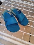 Klapki Decathlon na basen dziecięce rozmiar 26