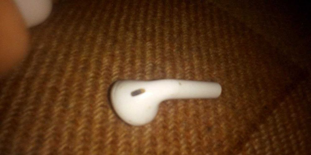 Правый оригинальный  наушник  airpods 2