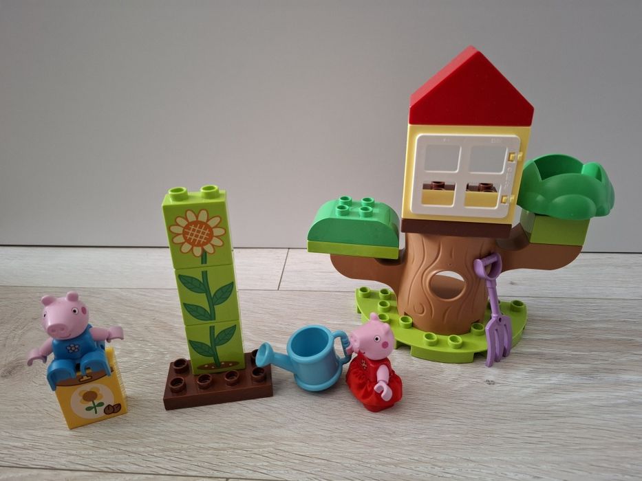 Конструктор LEGO DUPLO Сад і будиночок на дереві Пеппи (10431)