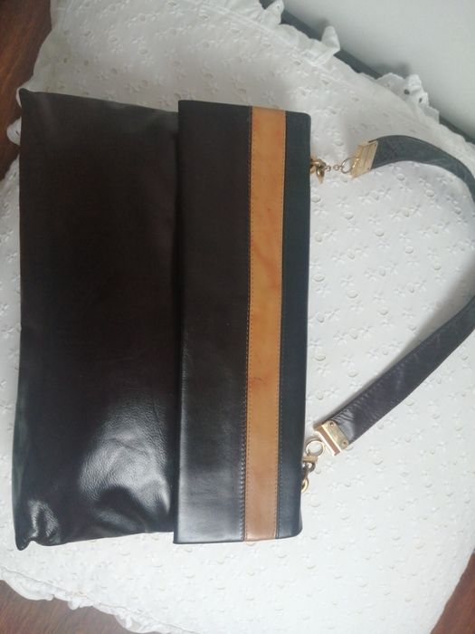 Bolsa de mão de pele castanha Man9iameli