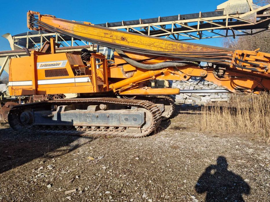 Liebherr R942 LC Wiertnica gąsienicowa 27T silnik man 6 turbo