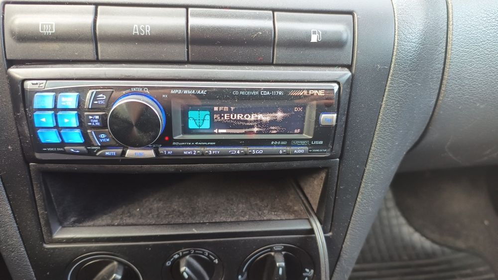 Автомагнитола Алпайн