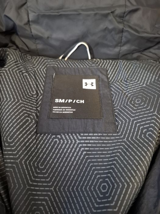 Пуховик  чоловічий Under Armour (S/ M)
Under Armour 1369372-001