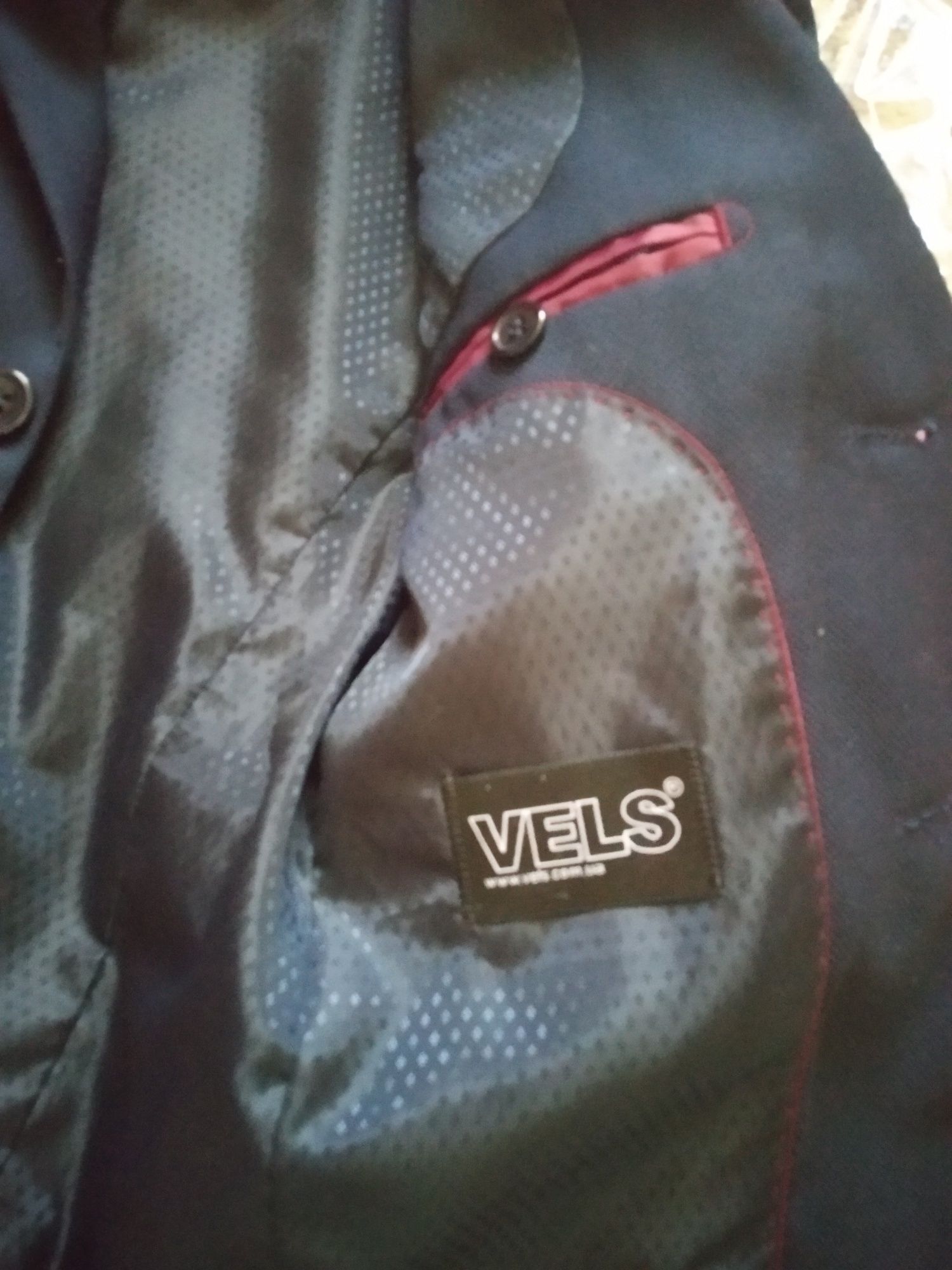 Класичний костюм Vels +2 і сорочки