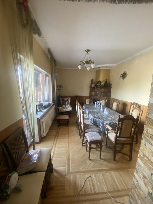 Продам будинок в Броварах р-н.Інтернат