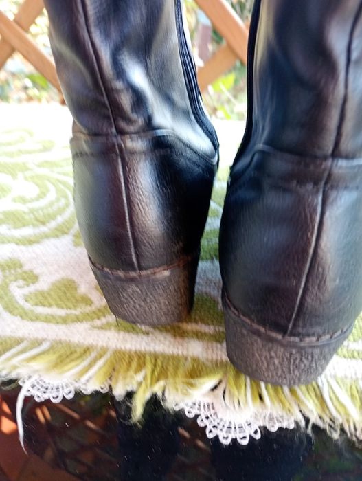 Krótkie kozaczki damskie skórzane czarne