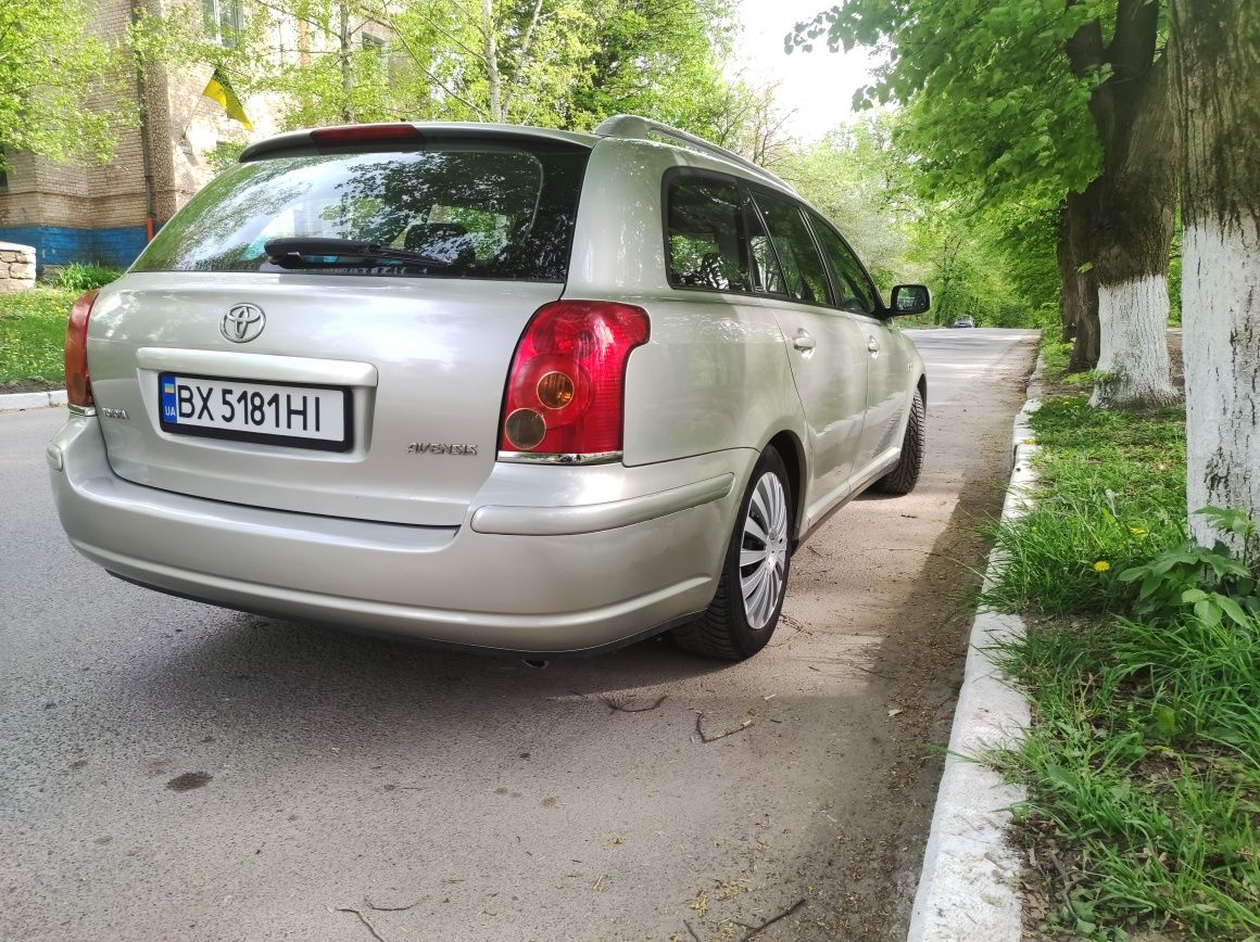 Продам Toyota AVENSIS T25