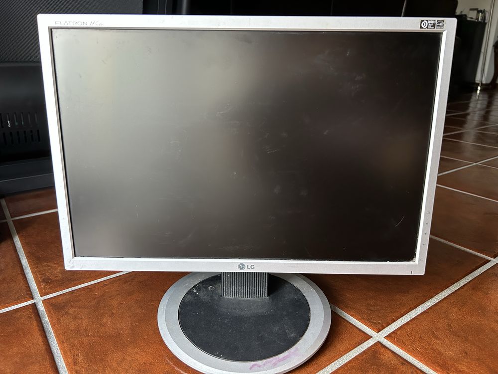 Monitor LG Flatron avariado