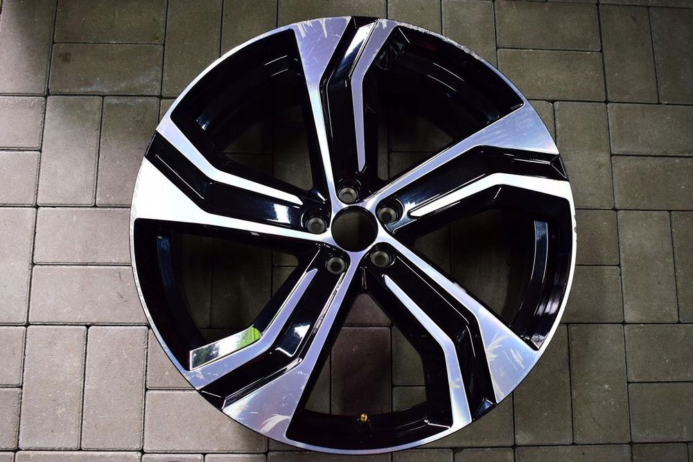 VOLVO 22 ,,R-Design XC90 II Oryginał