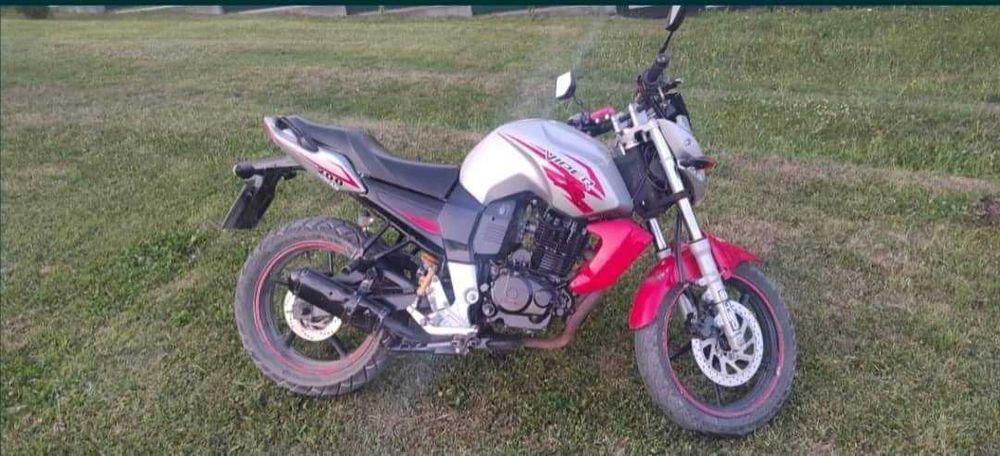 Viper 200 в повністю робочому стані