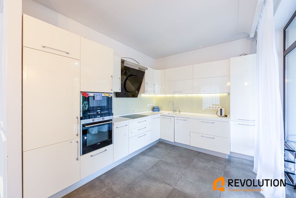 БЕЗ %! Оренда 2-поверхового будинку з басейном і генератором