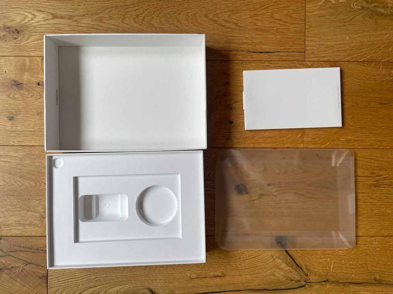 Коробка від iPad Air 4th gen