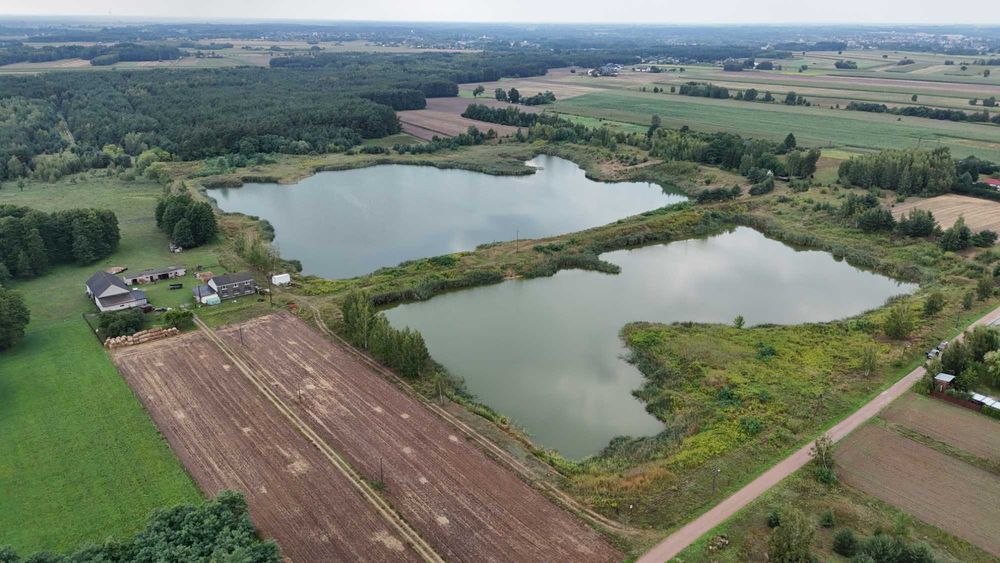 Piękny teren z wodą i lasem – 10 ha spokoju blisko Warszawy!