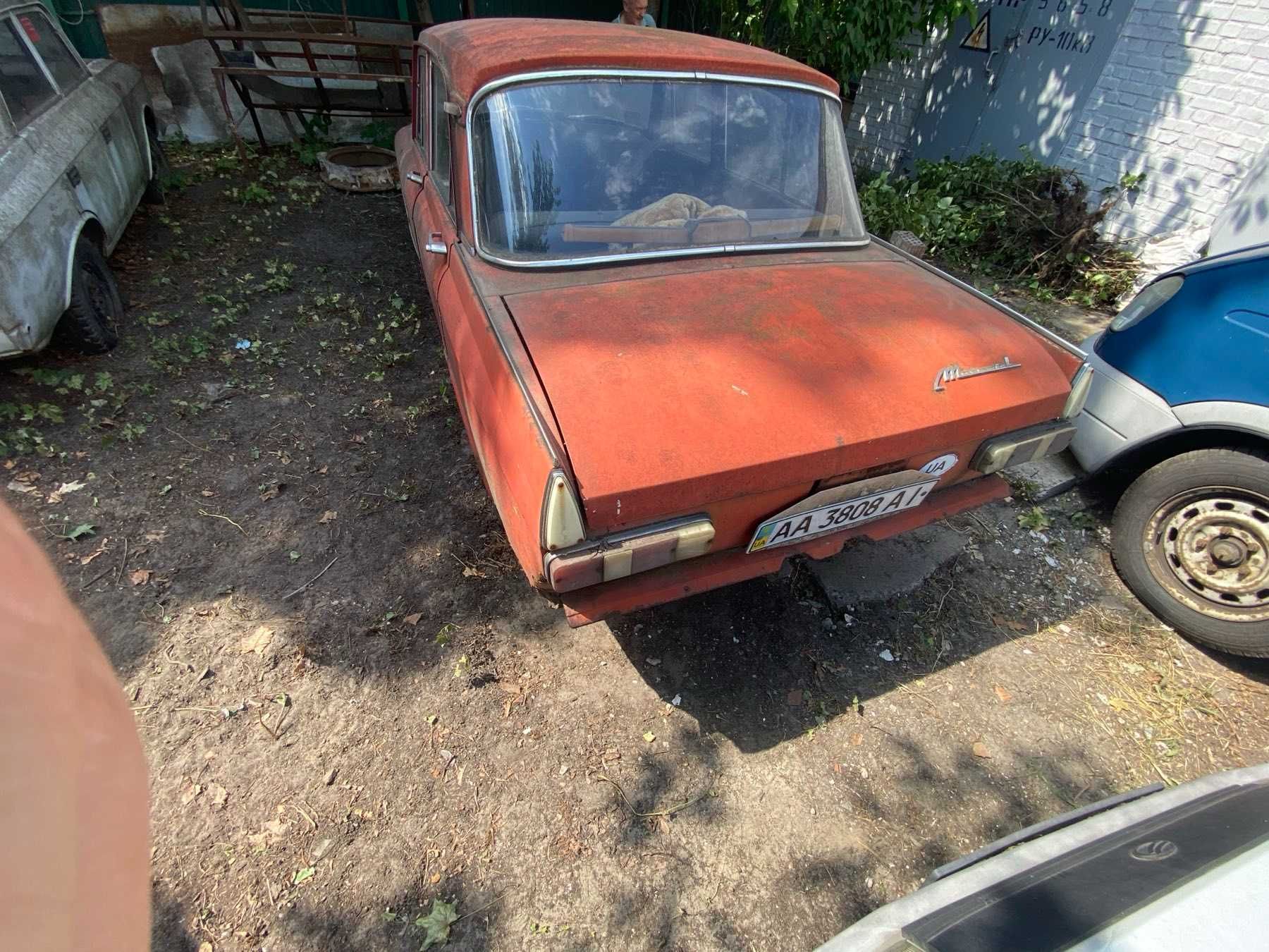 автомобіль Москвич