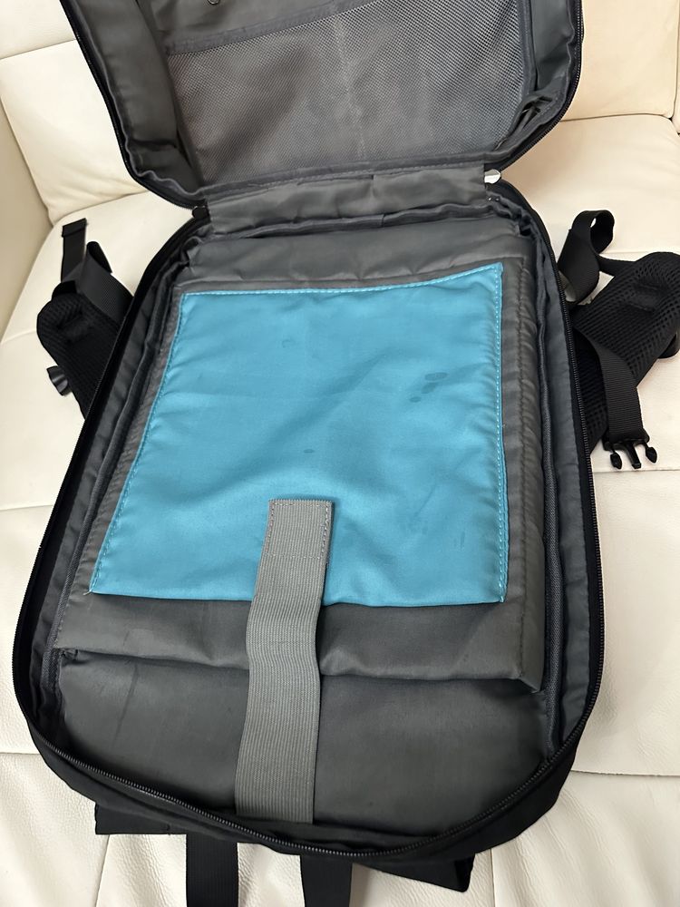Рюкзак чоловічий з USB-зарядкою і захистом від кражі для ноутбука 15,6