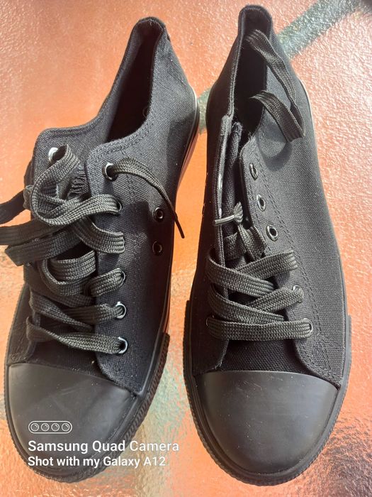 Sapatilhas Pretas Novas, 41