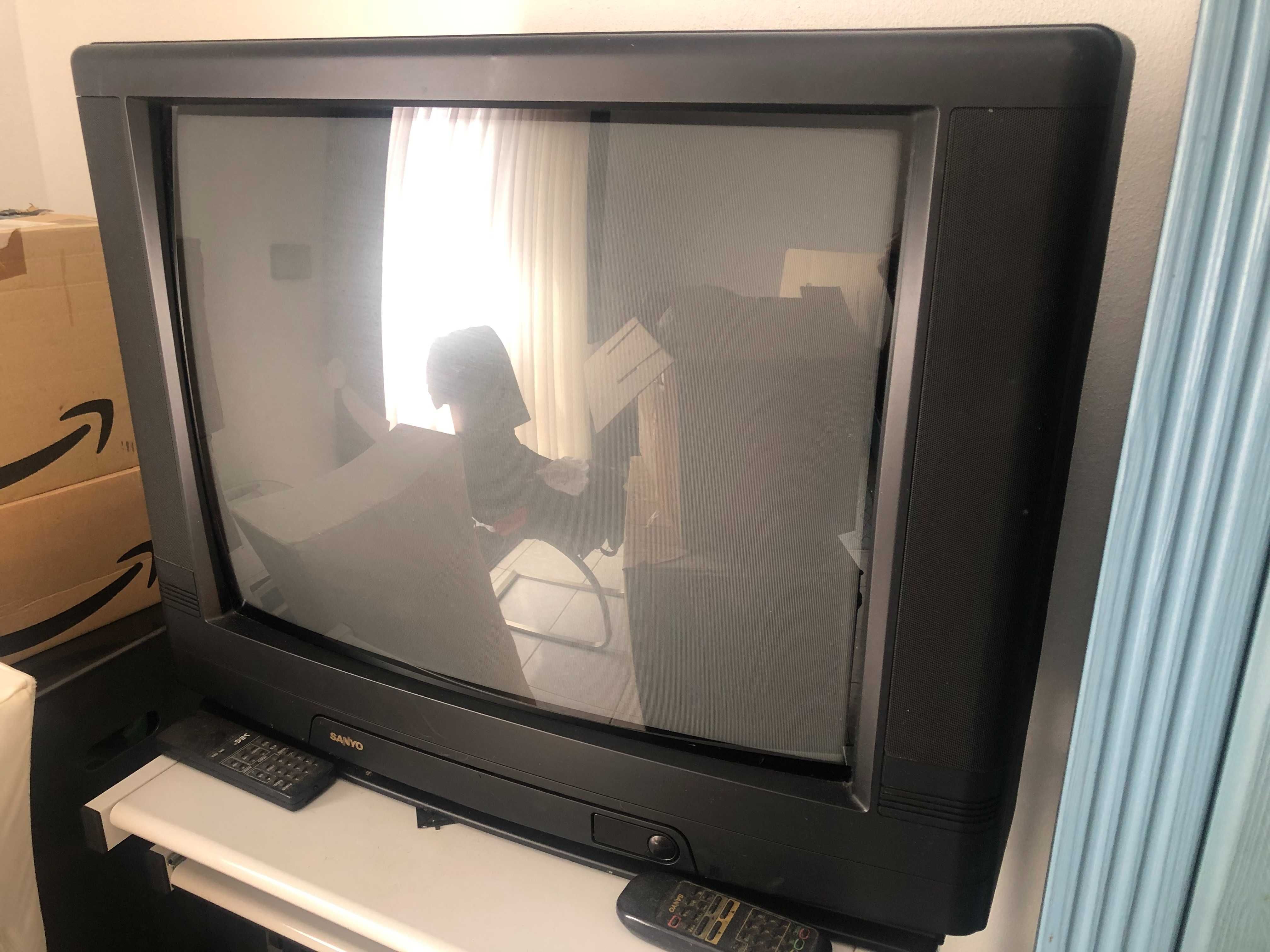 TV Sanyo comprada em 1995, usado.