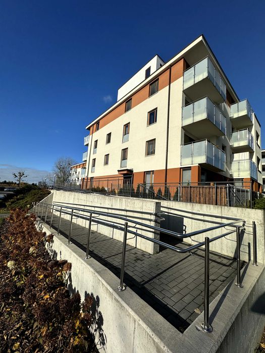 Poręcze - podjazdy dla osób niepełnosprawnych, balustrady