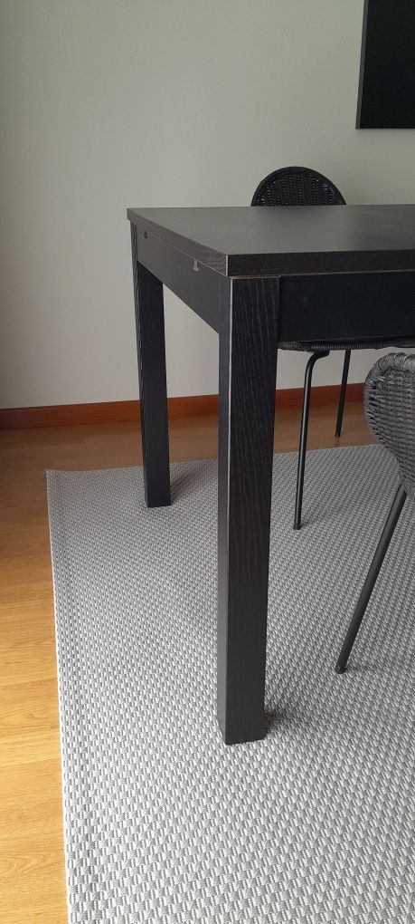 Mesa de jantar extensível [Ikea]