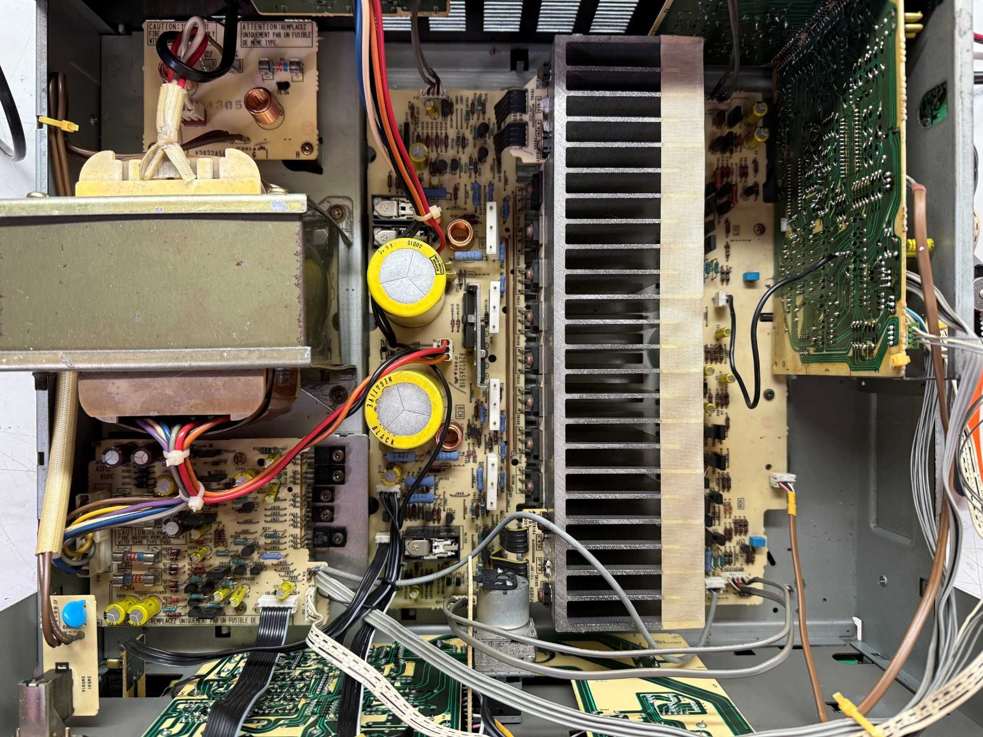 Wzmacniacz AKAI AM-67 (DAC, 2x 110W)