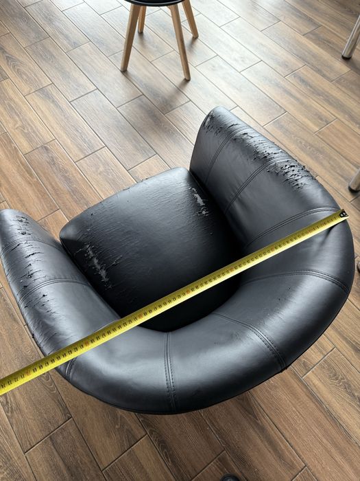 Крісло м’яке, шкірозамінник, б/у