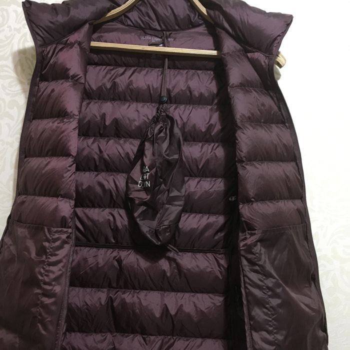 Пуховий жилет Uniqlo