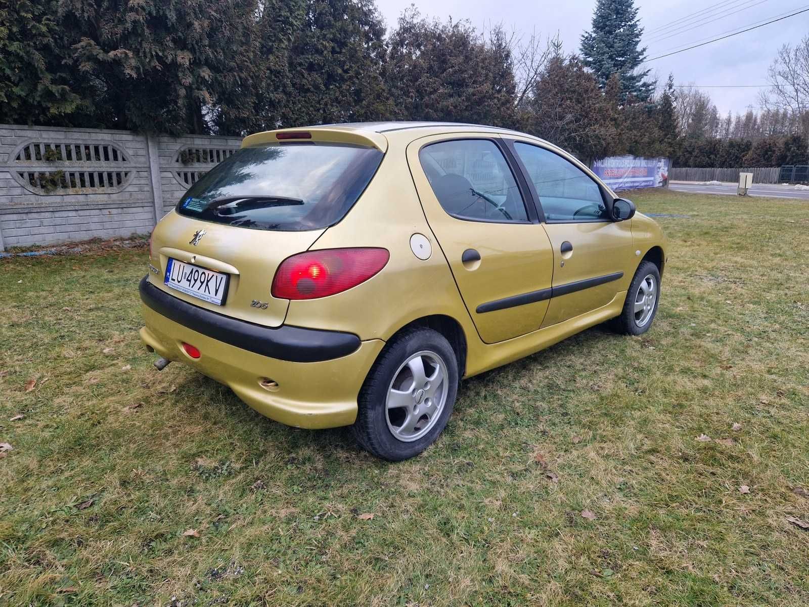 Peugeot 206 1,4 2005 salon PL po dużym przeglądzie