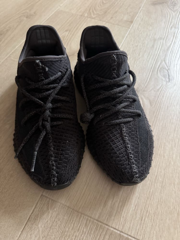 yezzy 350.