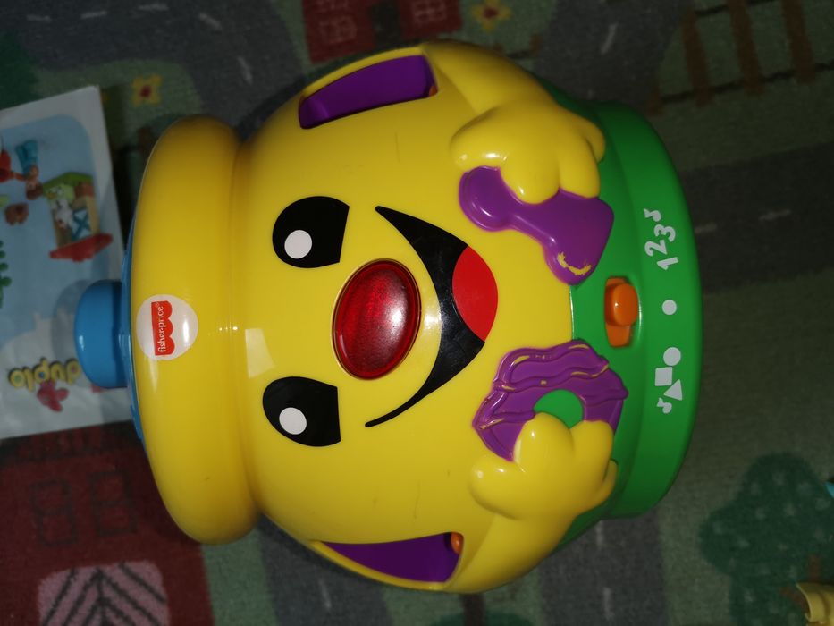 Garnuszek na klocuszek Fisher price