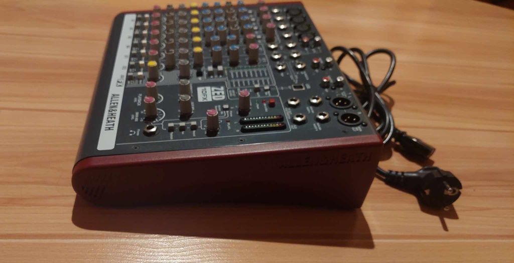 Allen&Heath ZED-10FX mikser
