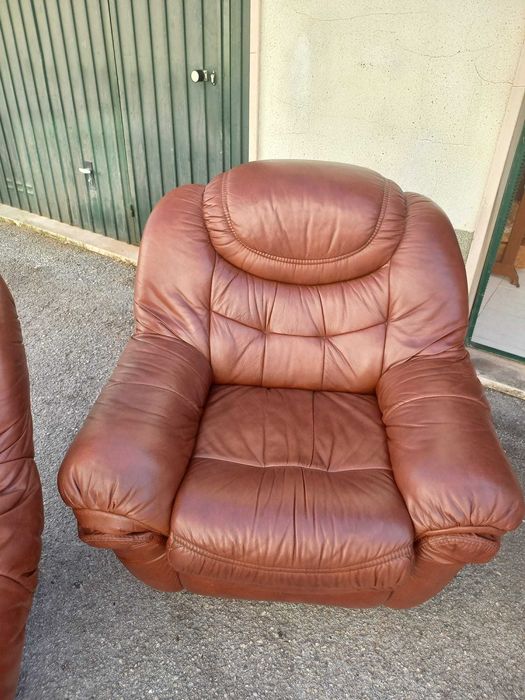 Sofás de Pele em bom estado