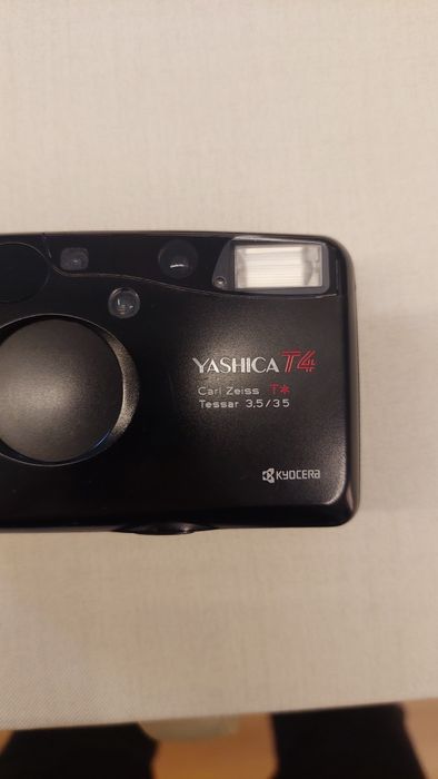 Yashica t4 como nova