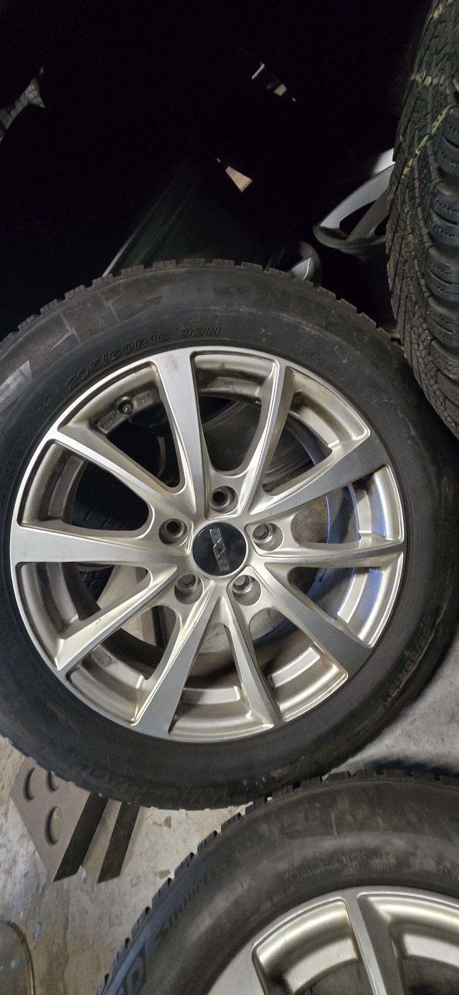 Felgi aluminiowe 16 5x112 et 40 VW skoda audi bez opon
