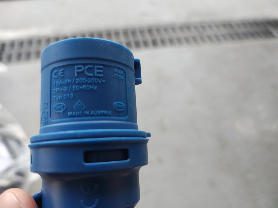 Wtyczka siłowa PCE 16A IP44 2P + 230V typ 013